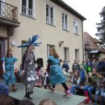 Modenschau mit Recyclingmaterial